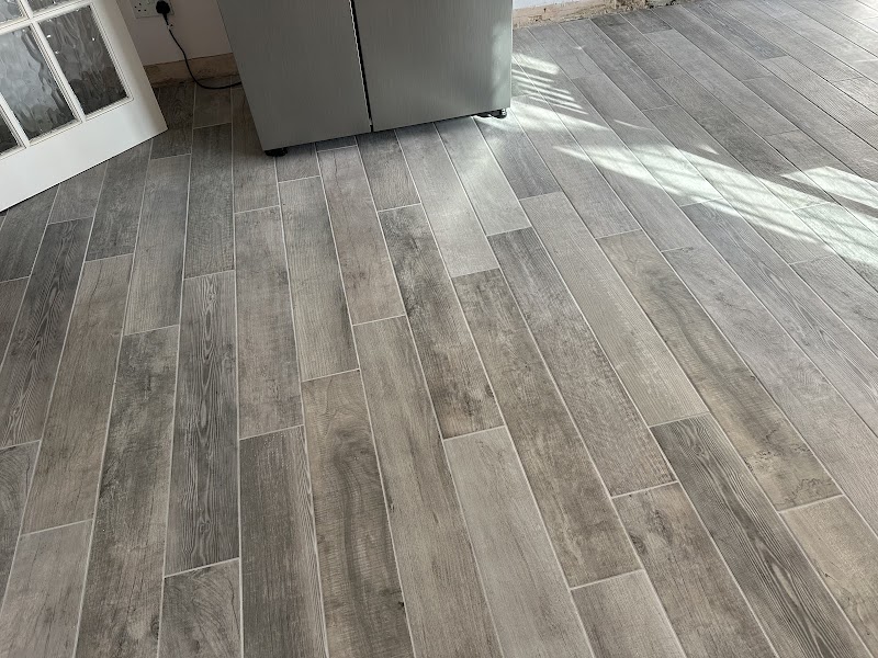 GR Tiling: Master Craftsmanship for Waterlooville Homes